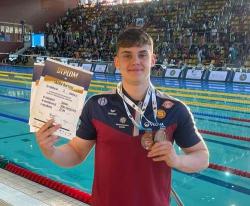 Bartosz Skóra wywalczył dwa brązowe medale MP w pływaniu